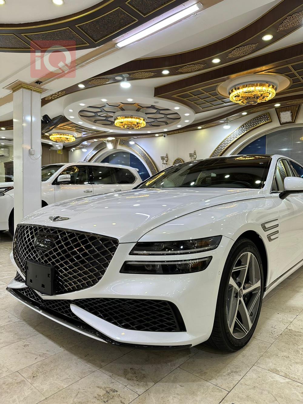جێنسس G80